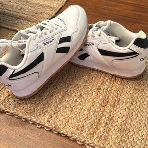 Ladies Leather Classic Reebok Tennis Shoe